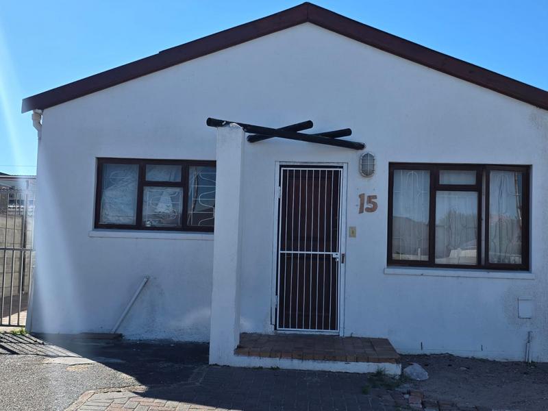 5 Bedroom Property for Sale in Kensington Western Cape